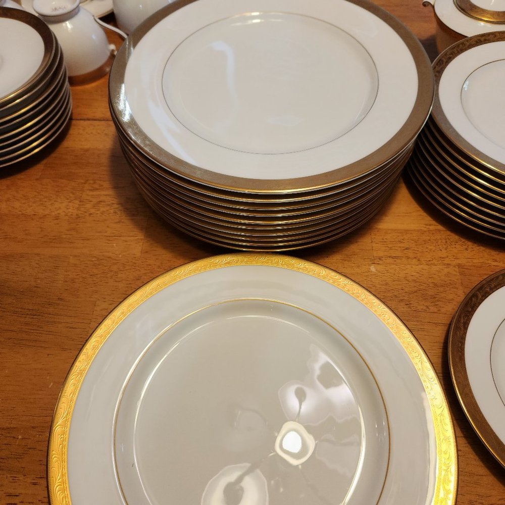 5 Mikasa Crown Jewel 10 1/2" dinner plate